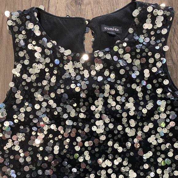 ZUNIE Girls Sequin Shift Dress - Picture 5 of 9